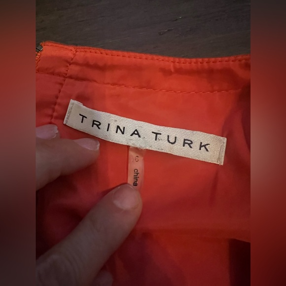 NWOT Trina Turk Women's 6 NWT Dress in Padoga Red Sheath $168 - Picture 2 of 7